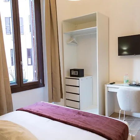 Iv Domus Borsieri Pensión Roma
